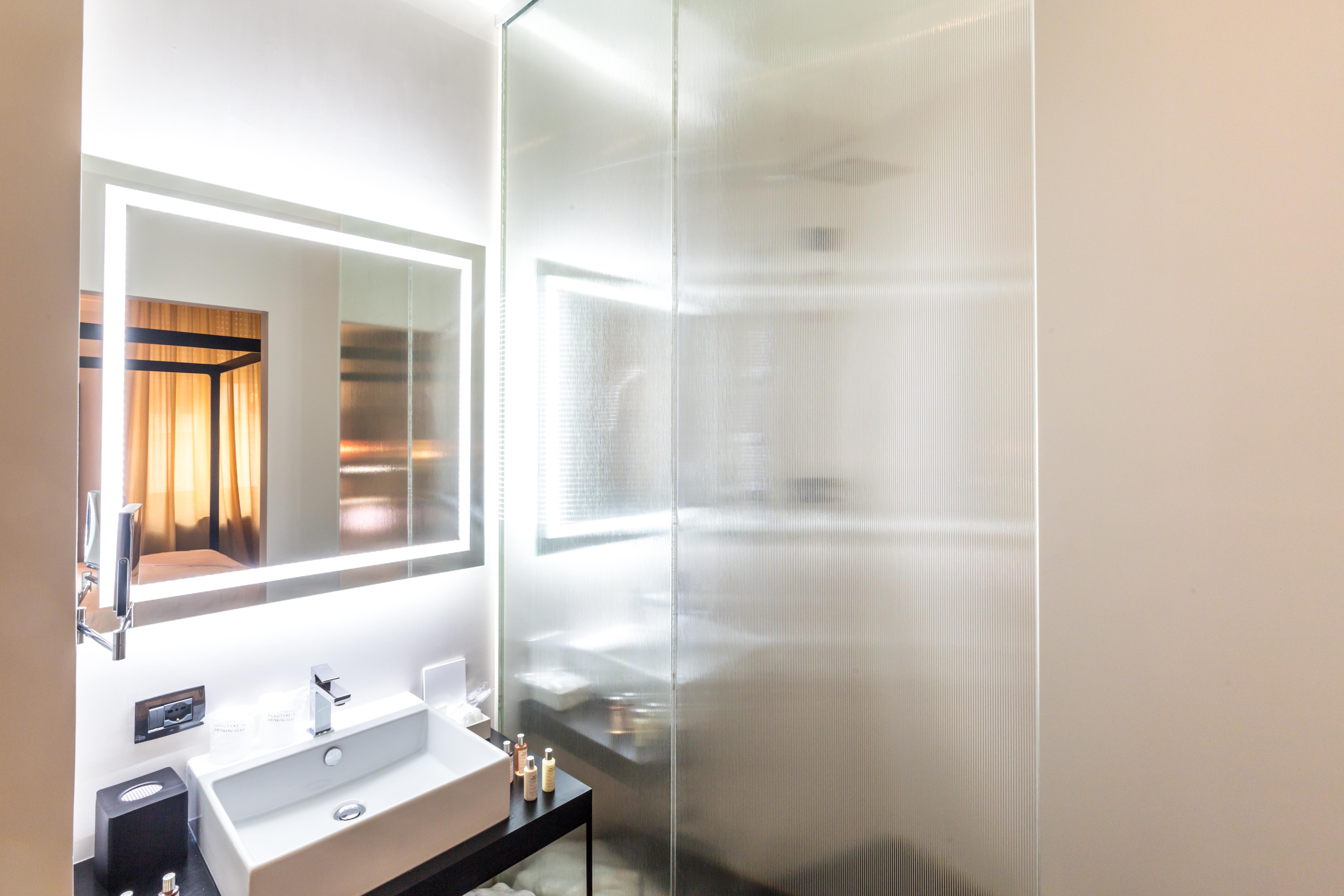 The H'All Tailor Suite Roma Exterior foto Bathroom