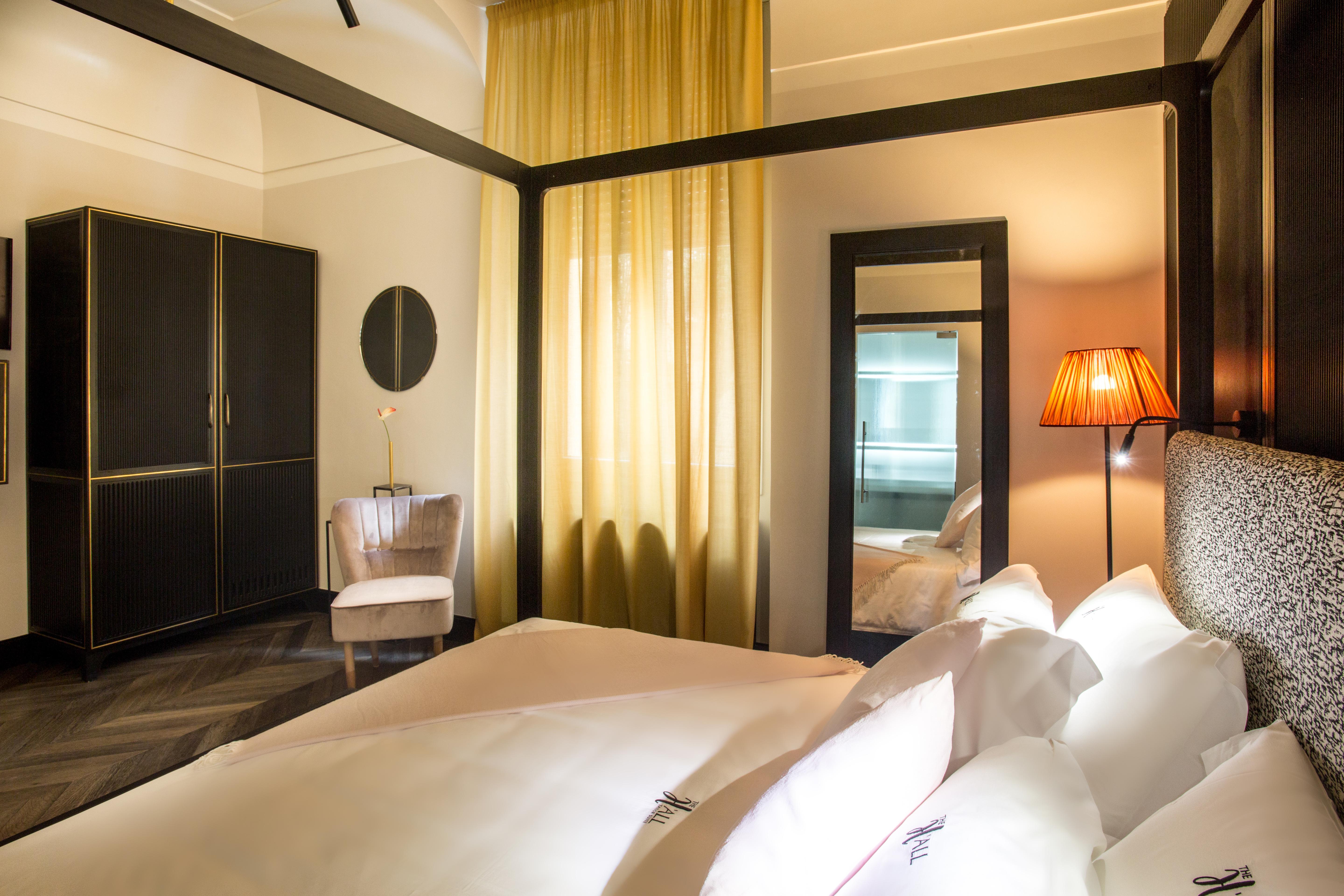 The H'All Tailor Suite Roma Exterior foto A room at the hotel