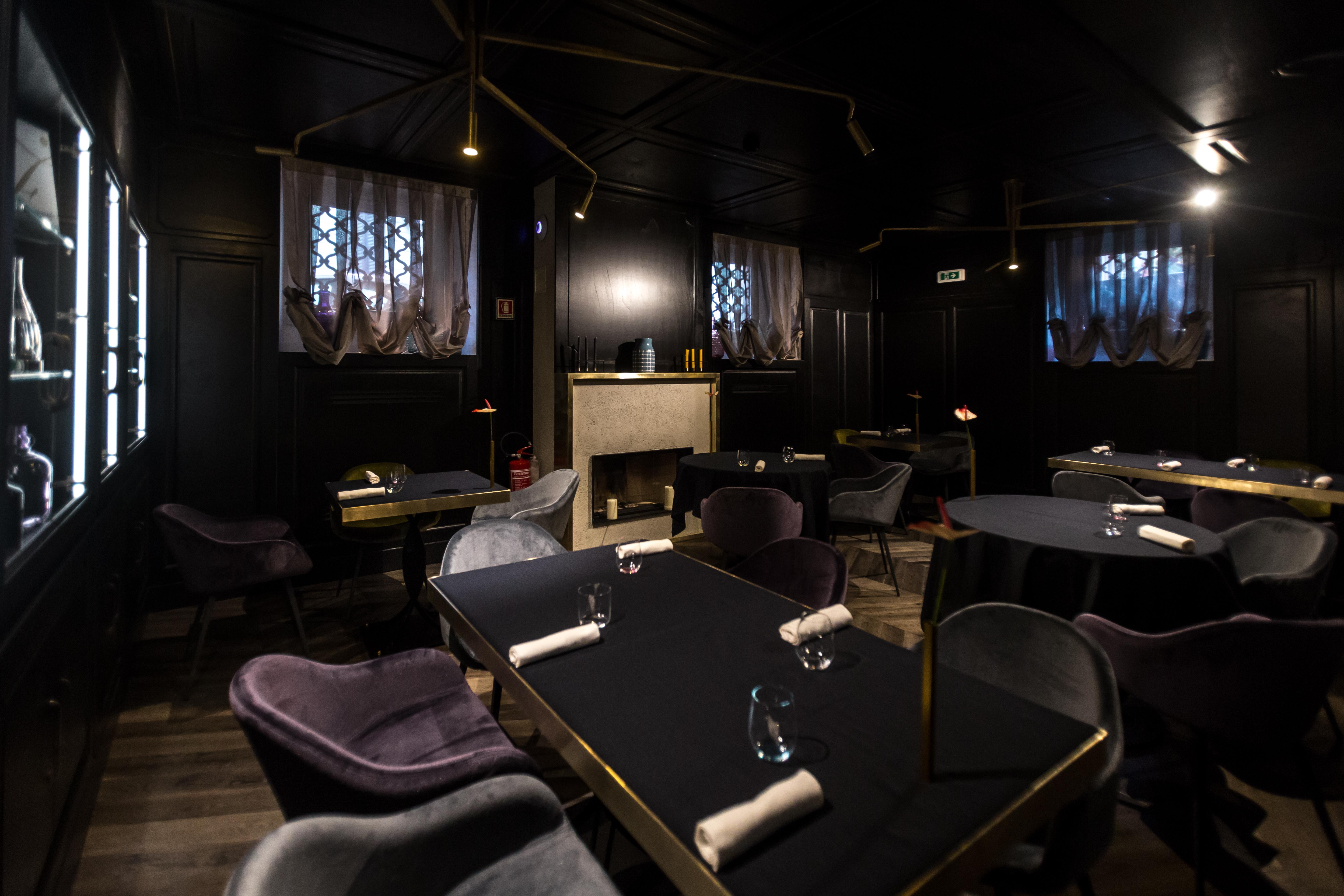 The H'All Tailor Suite Roma Exterior foto Interior of the restaurant