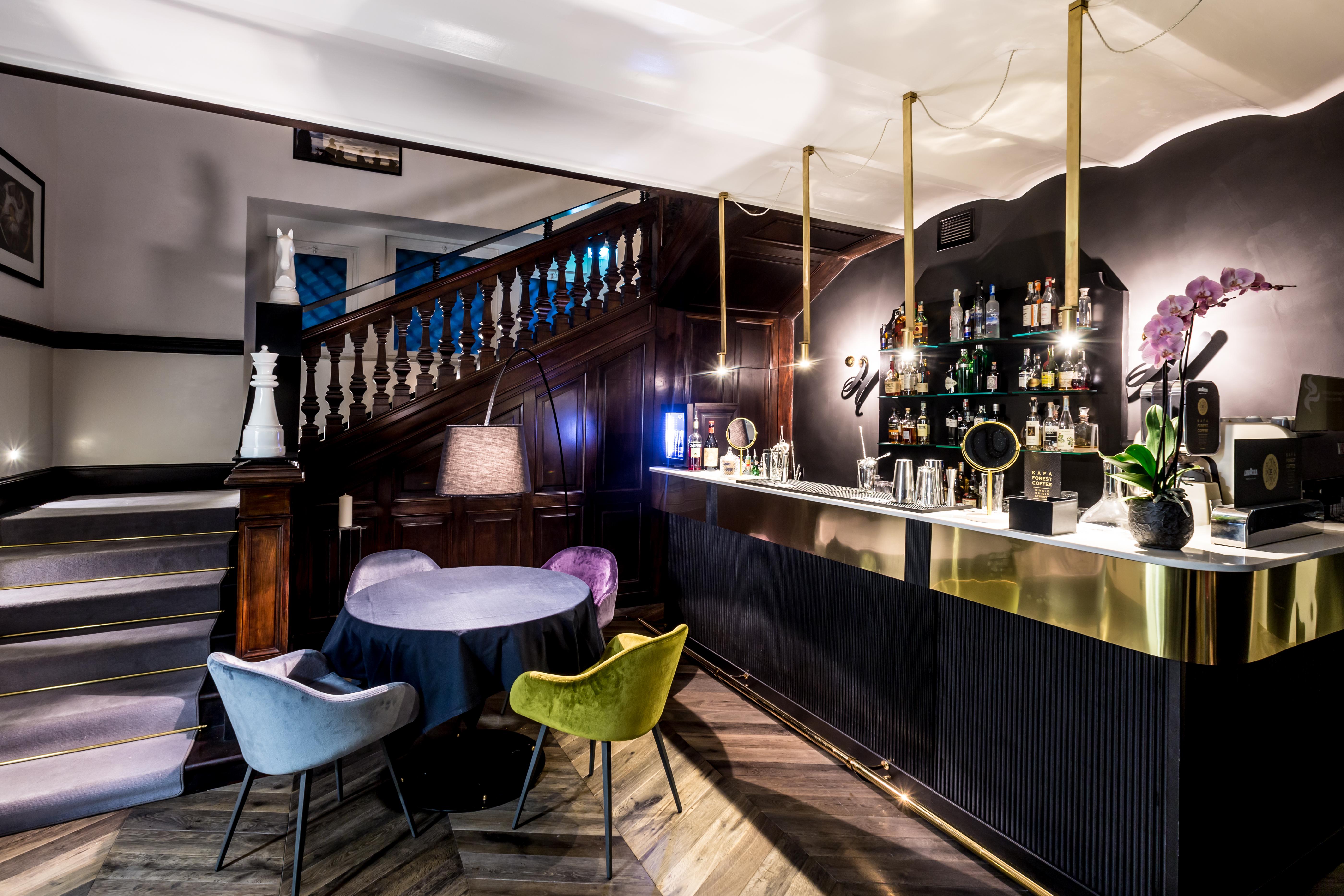 The H'All Tailor Suite Roma Exterior foto The bar at the hotel