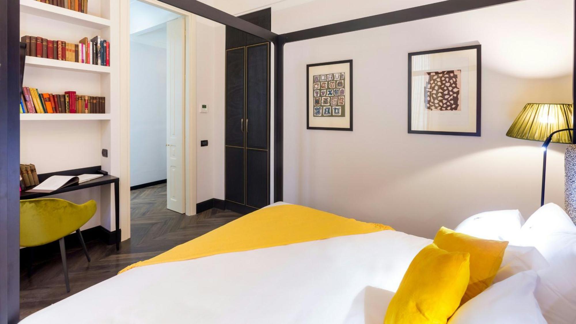 The H'All Tailor Suite Roma Exterior foto A bedroom at the hotel