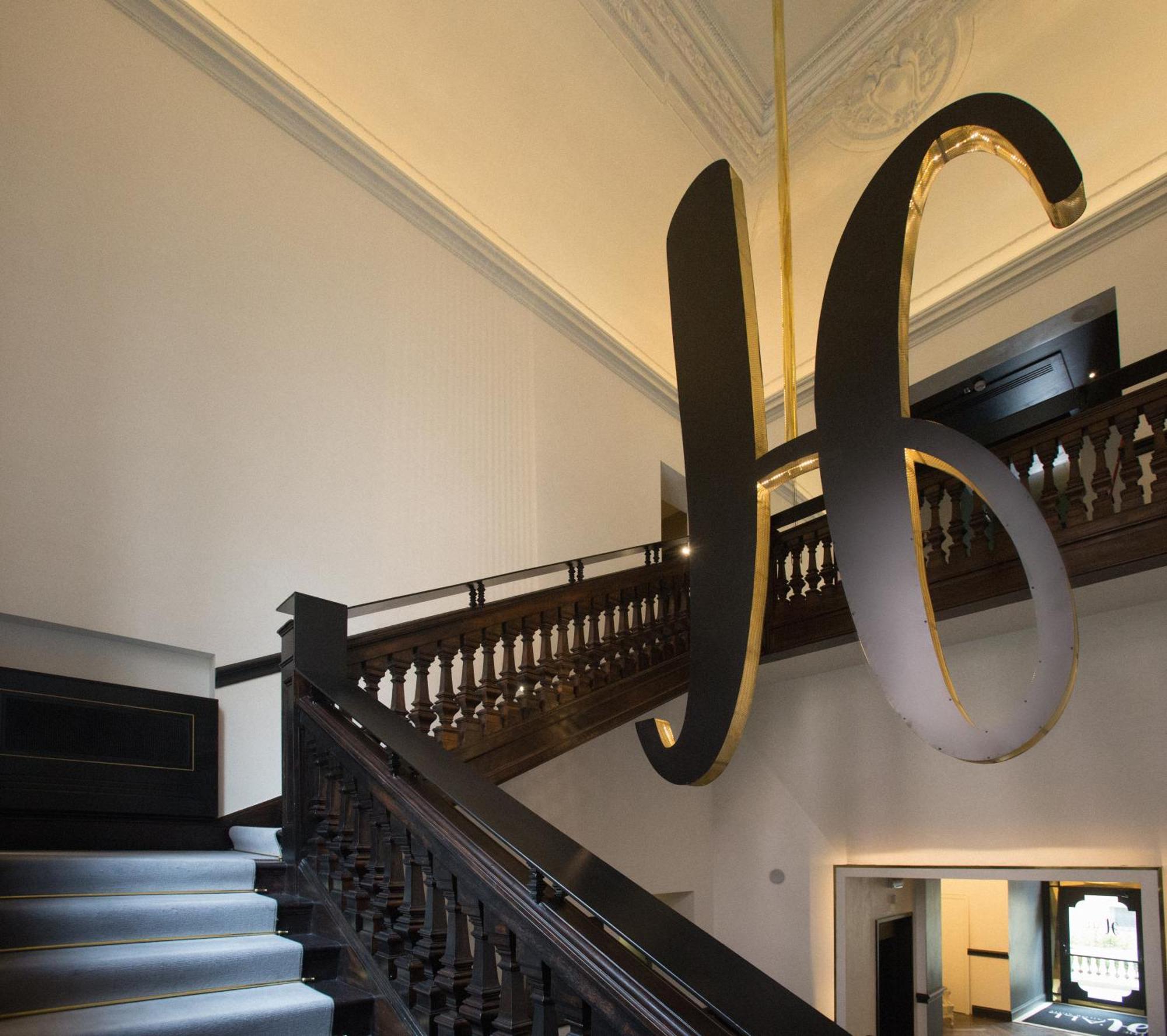 The H'All Tailor Suite Roma Exterior foto The staircase