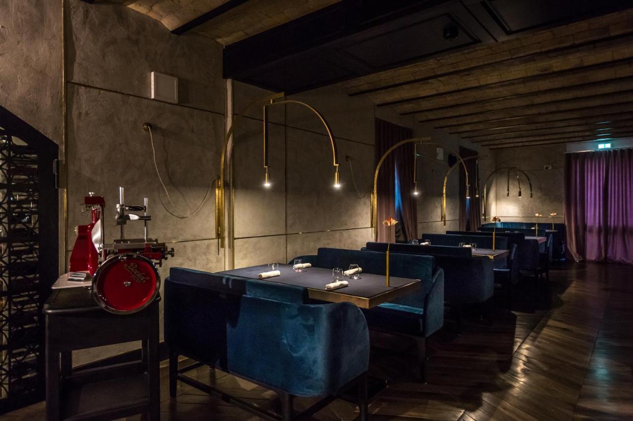 The H'All Tailor Suite Roma Exterior foto Interior of the restaurant